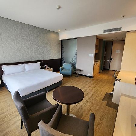 Hilton Doubletree Bogota Salitre Ar Hotel Exterior photo Deluxe Room