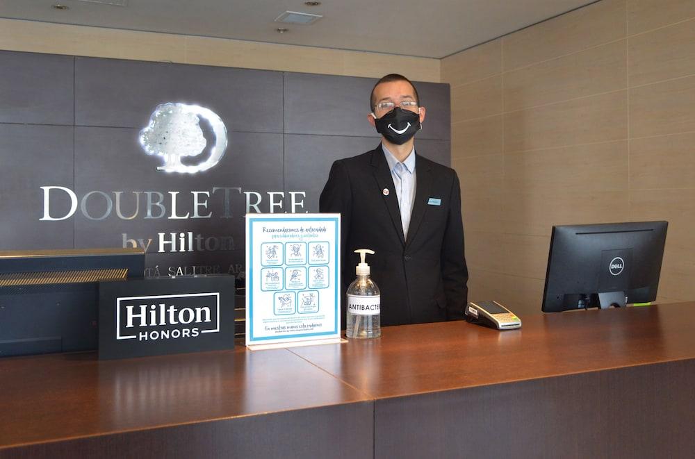 Hilton Doubletree Bogota Salitre Ar Hotel Exterior photo Hilton CleanStay