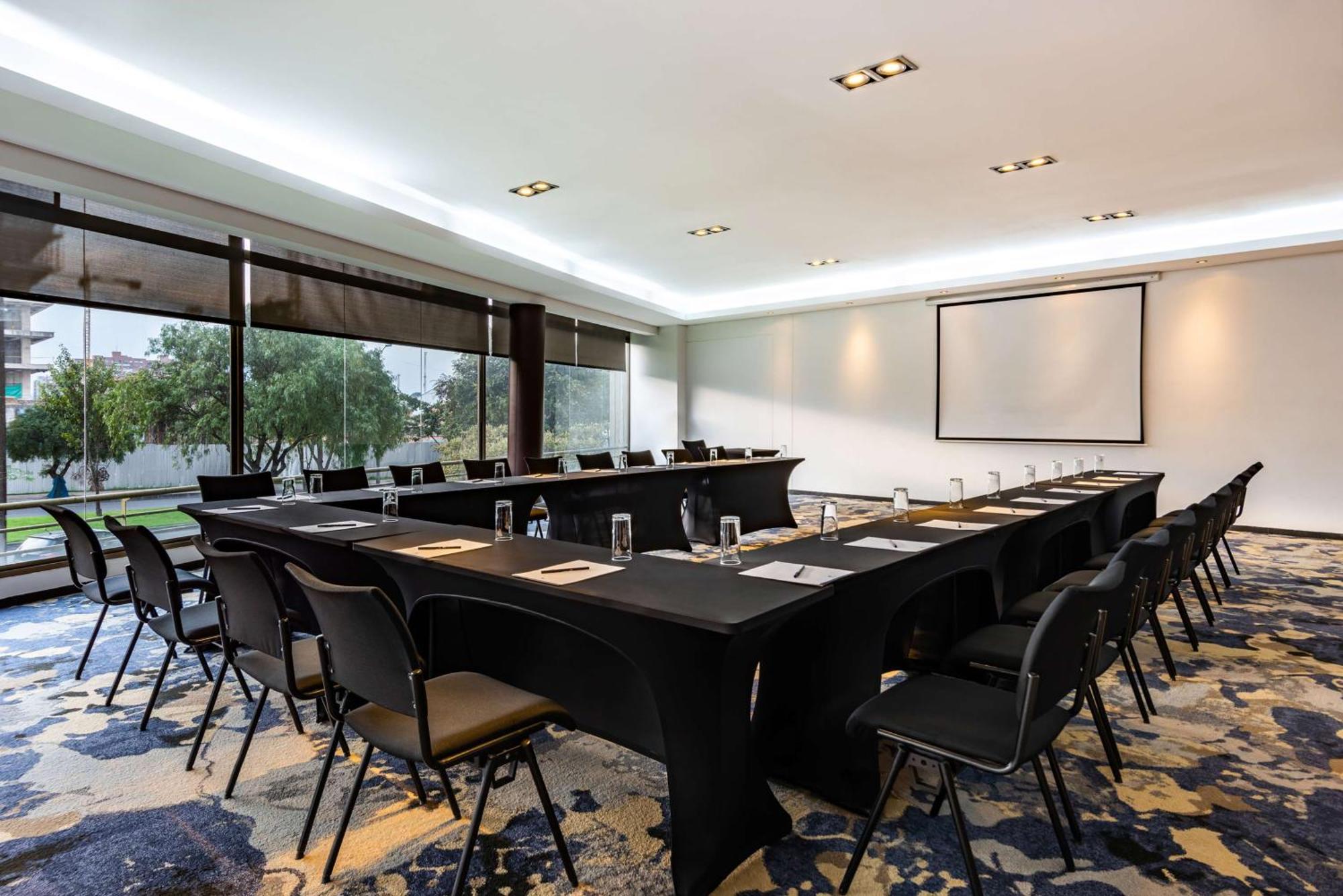 Hilton Doubletree Bogota Salitre Ar Hotel Exterior photo Meeting room