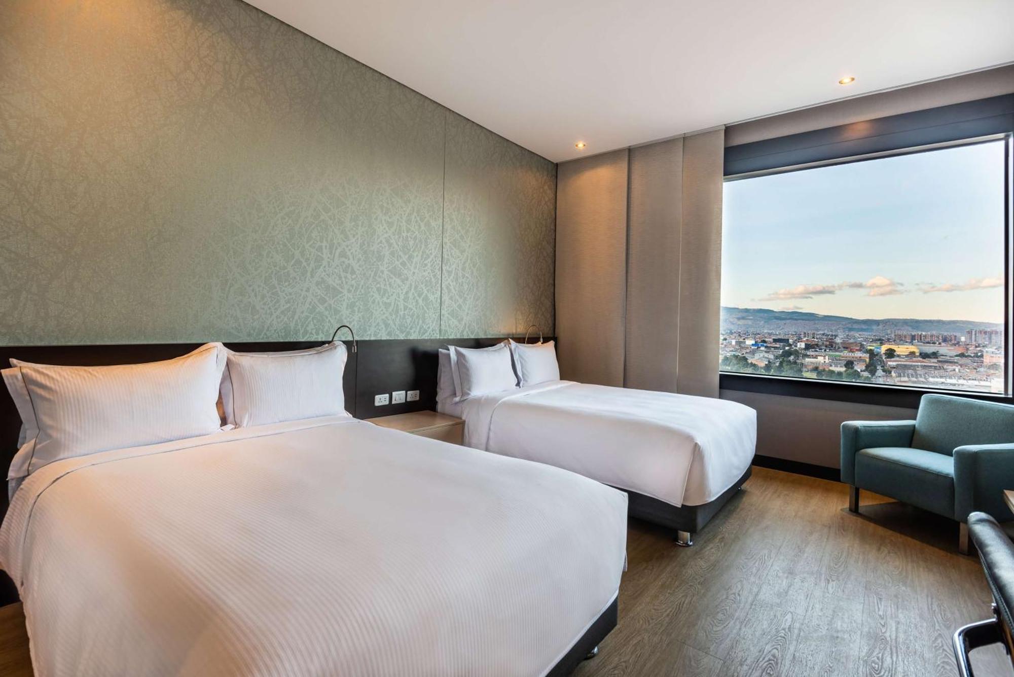 Hilton Doubletree Bogota Salitre Ar Hotel Exterior photo Deluxe Room