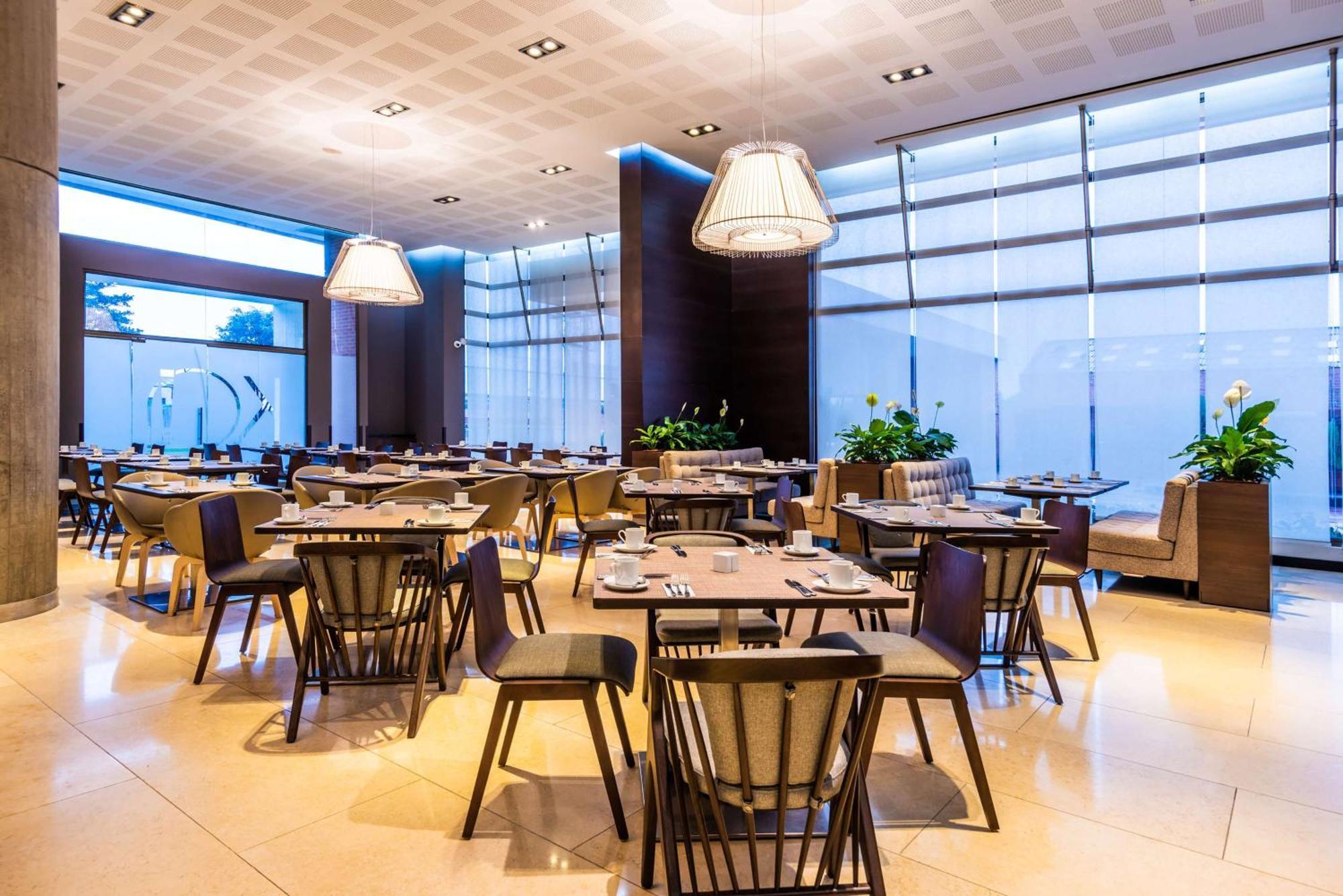 Hilton Doubletree Bogota Salitre Ar Hotel Exterior photo Restaurant