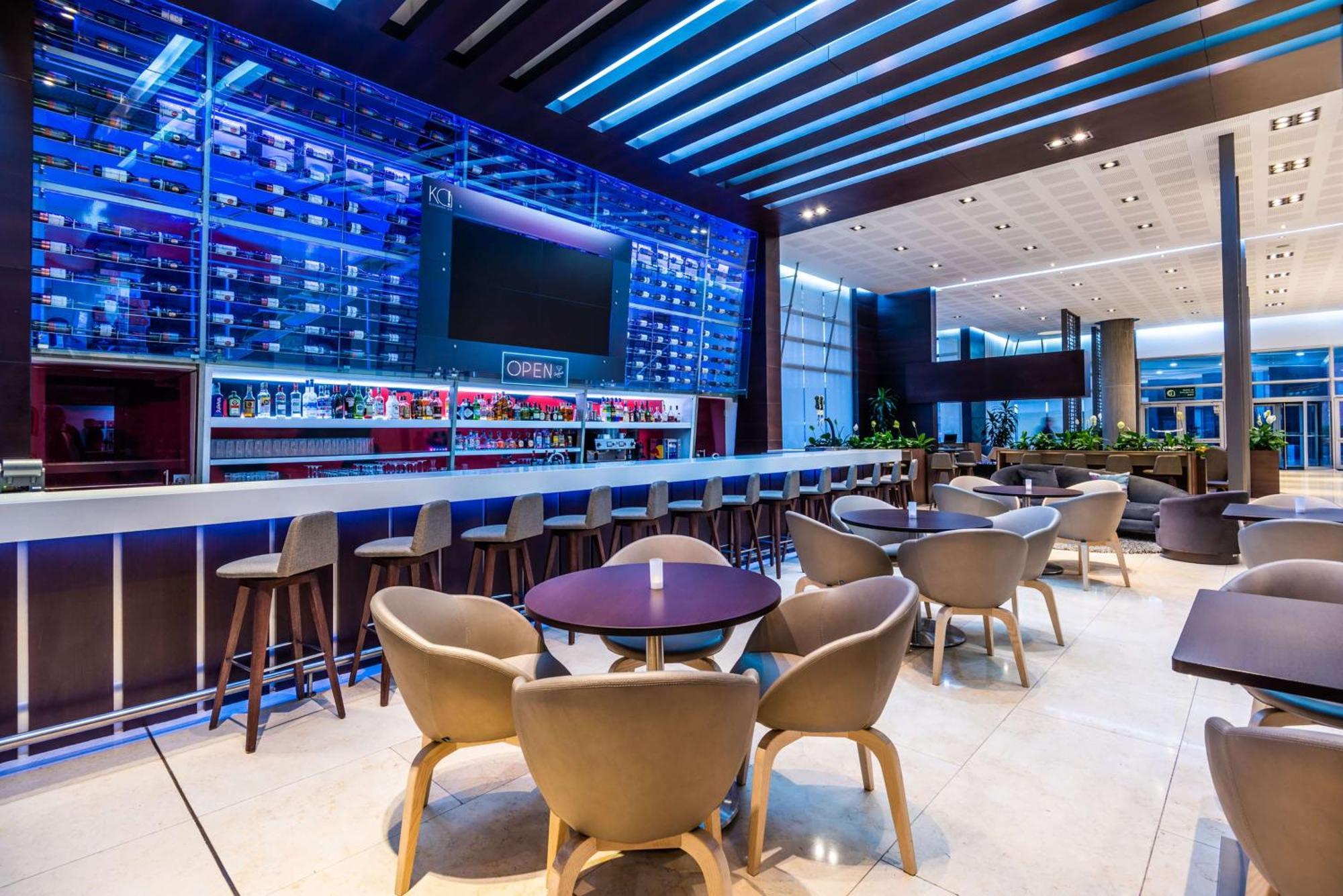 Hilton Doubletree Bogota Salitre Ar Hotel Exterior photo The lounge at the airport