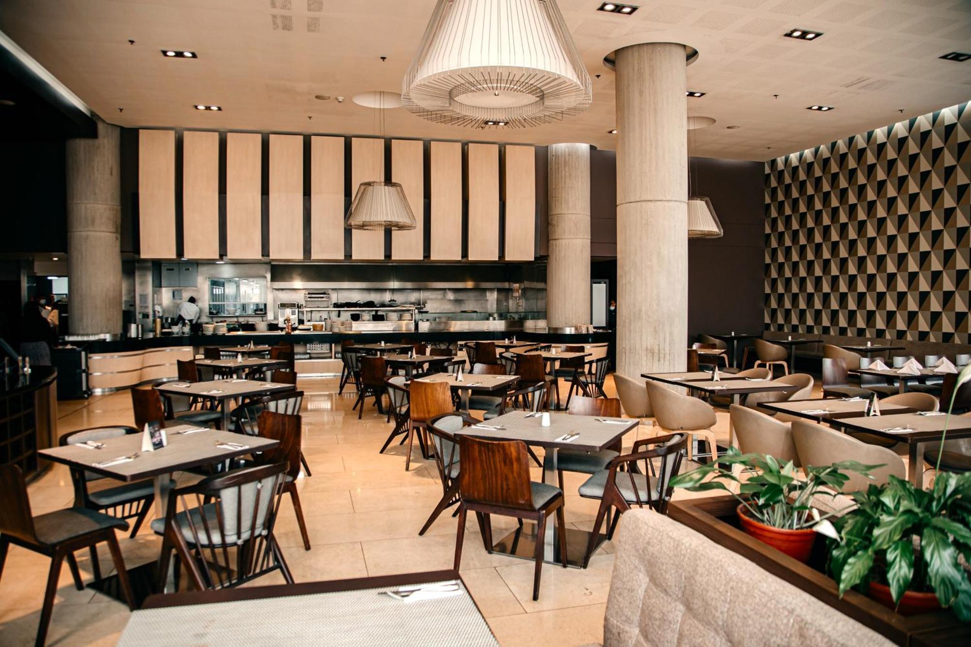 Hilton Doubletree Bogota Salitre Ar Hotel Exterior photo The interior of the restaurant