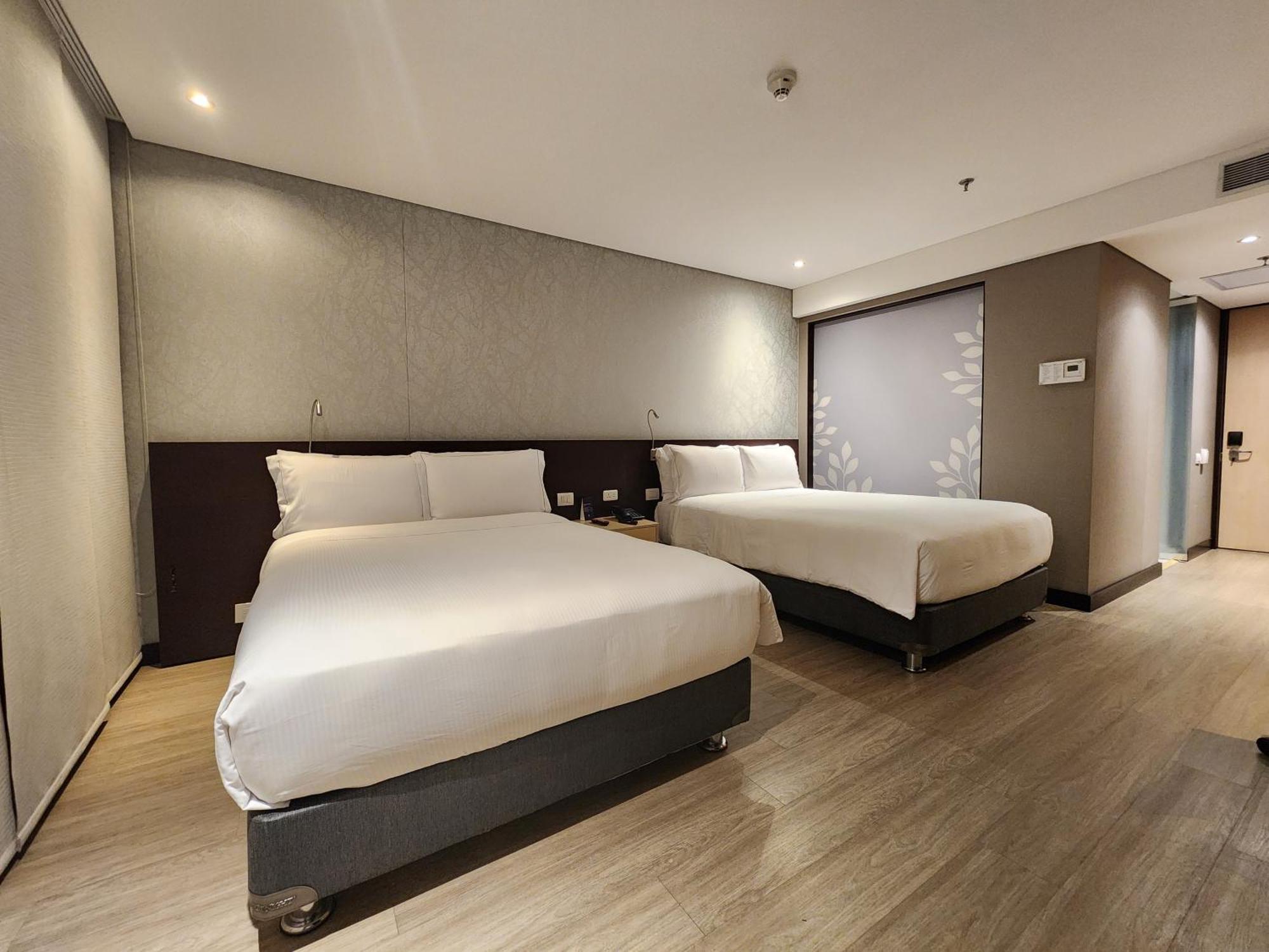 Hilton Doubletree Bogota Salitre Ar Hotel Exterior photo Deluxe Room