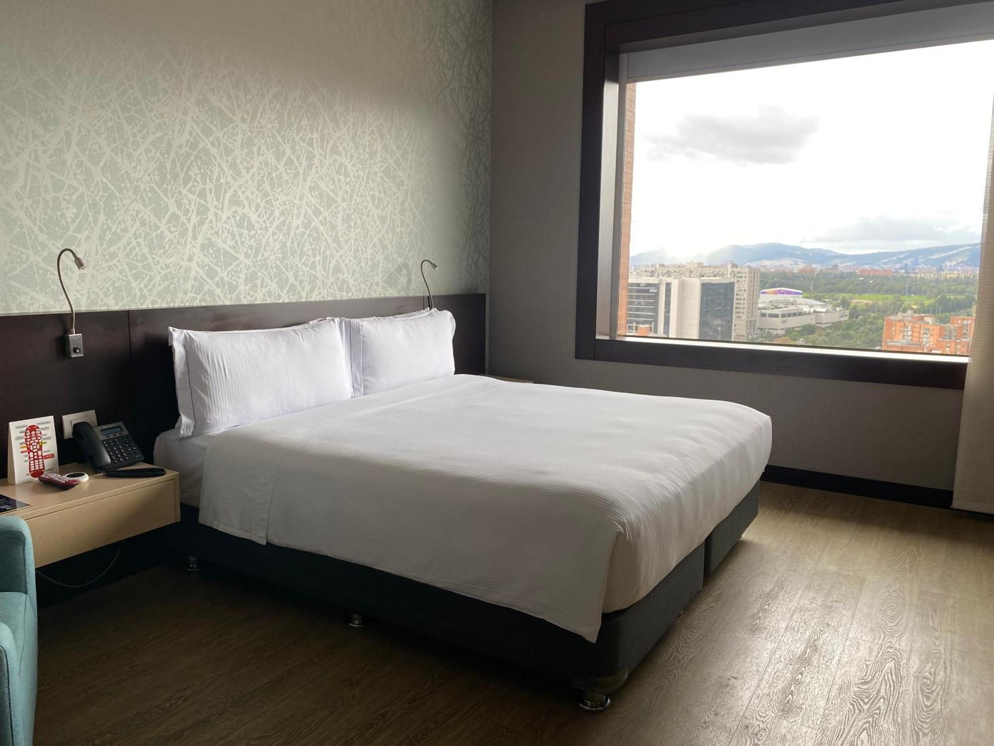 Hilton Doubletree Bogota Salitre Ar Hotel Exterior photo A room at the hotel