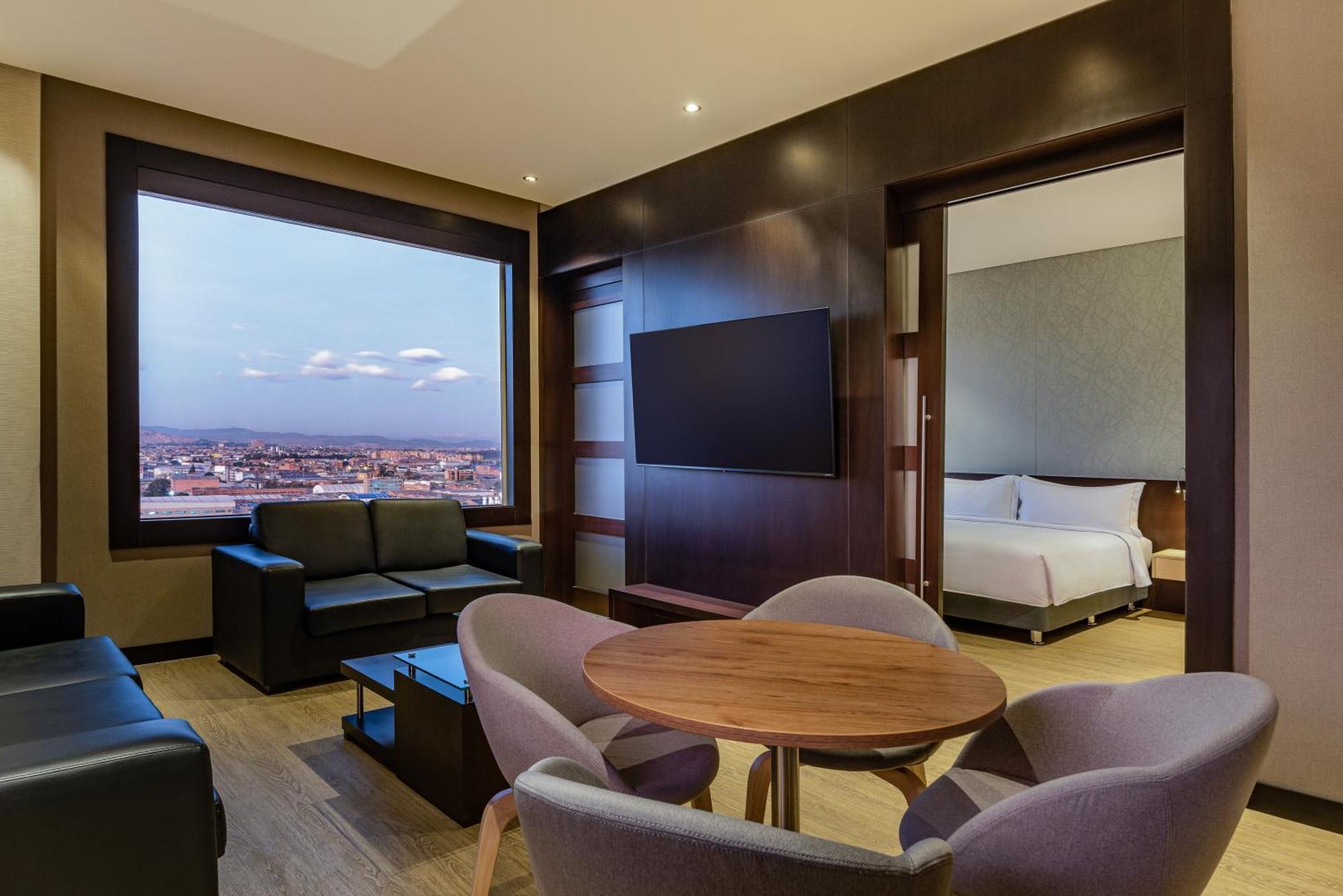 Hilton Doubletree Bogota Salitre Ar Hotel Exterior photo